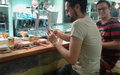 Dos periodistas franceses descubren el Concurso de Tapas