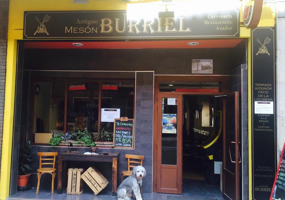 Se traspasa bar-restaurante asador en Zaragoza