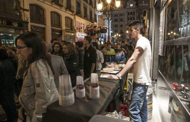 Los bares de Zaragoza ya pueden solicitar barras en la calle para las Fiestas del Pilar
