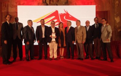 La Asociación de Cafés y Bares recibe la Medalla al Mérito Turístico