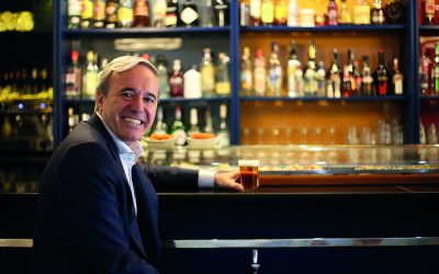 Jorge Azcón: “Relaciono los bares con quedar con la gente a la que quiero”